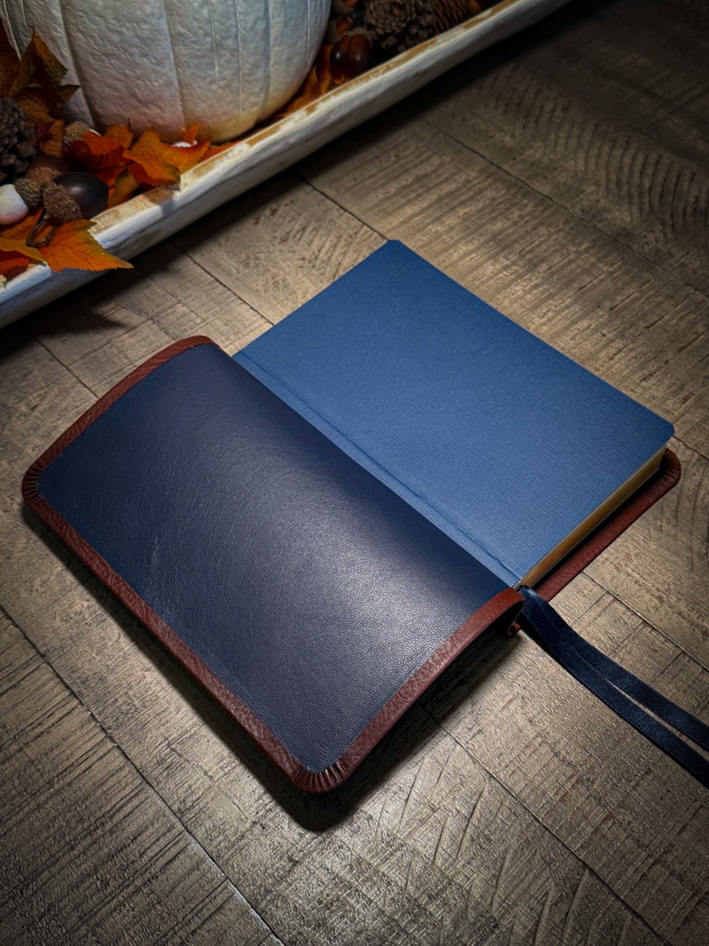 KJV Thinline Bible – Tobacco Minerva Box Leather