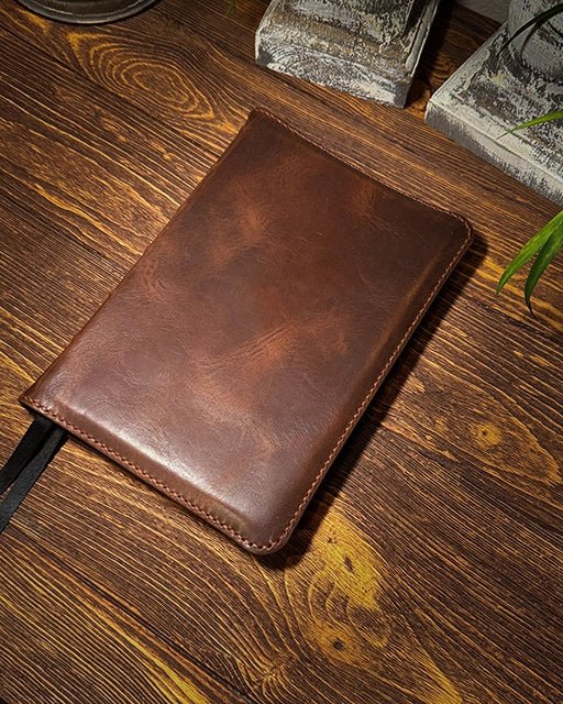 NKJV Maclaren Thinline Reference - Horween Derby Nut Brown