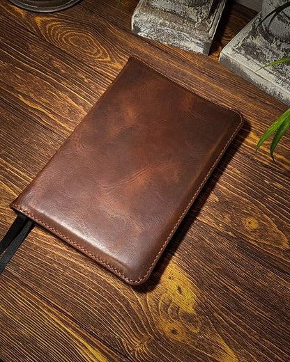 NKJV Maclaren Thinline Reference - Horween Derby Nut Brown