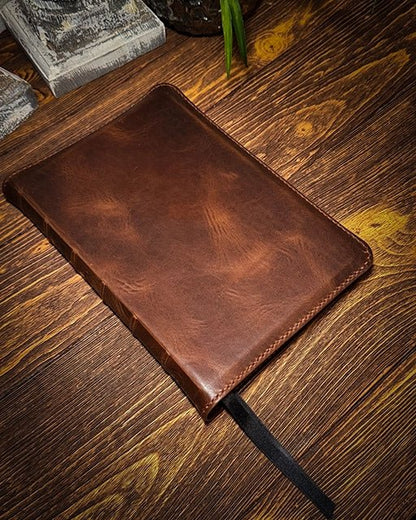 NKJV Maclaren Thinline Reference - Horween Derby Nut Brown