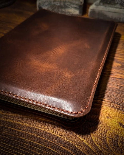 NKJV Maclaren Thinline Reference - Horween Derby Nut Brown