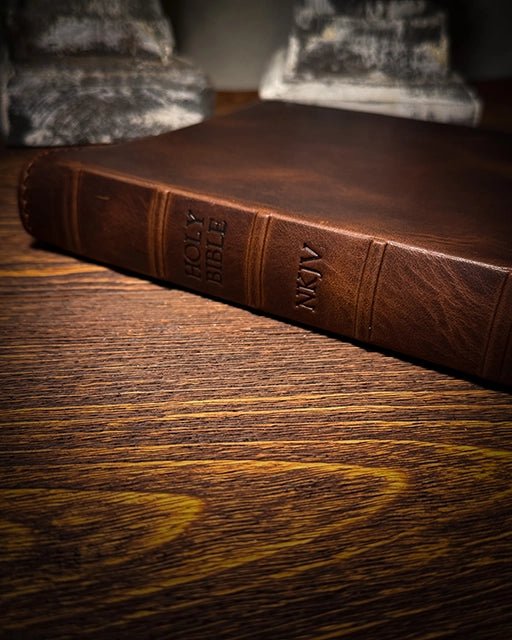 NKJV Maclaren Thinline Reference - Horween Derby Nut Brown