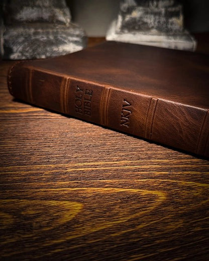 NKJV Maclaren Thinline Reference - Horween Derby Nut Brown