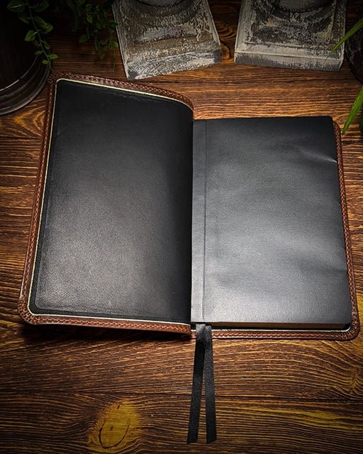 NKJV Maclaren Thinline Reference - Horween Derby Nut Brown