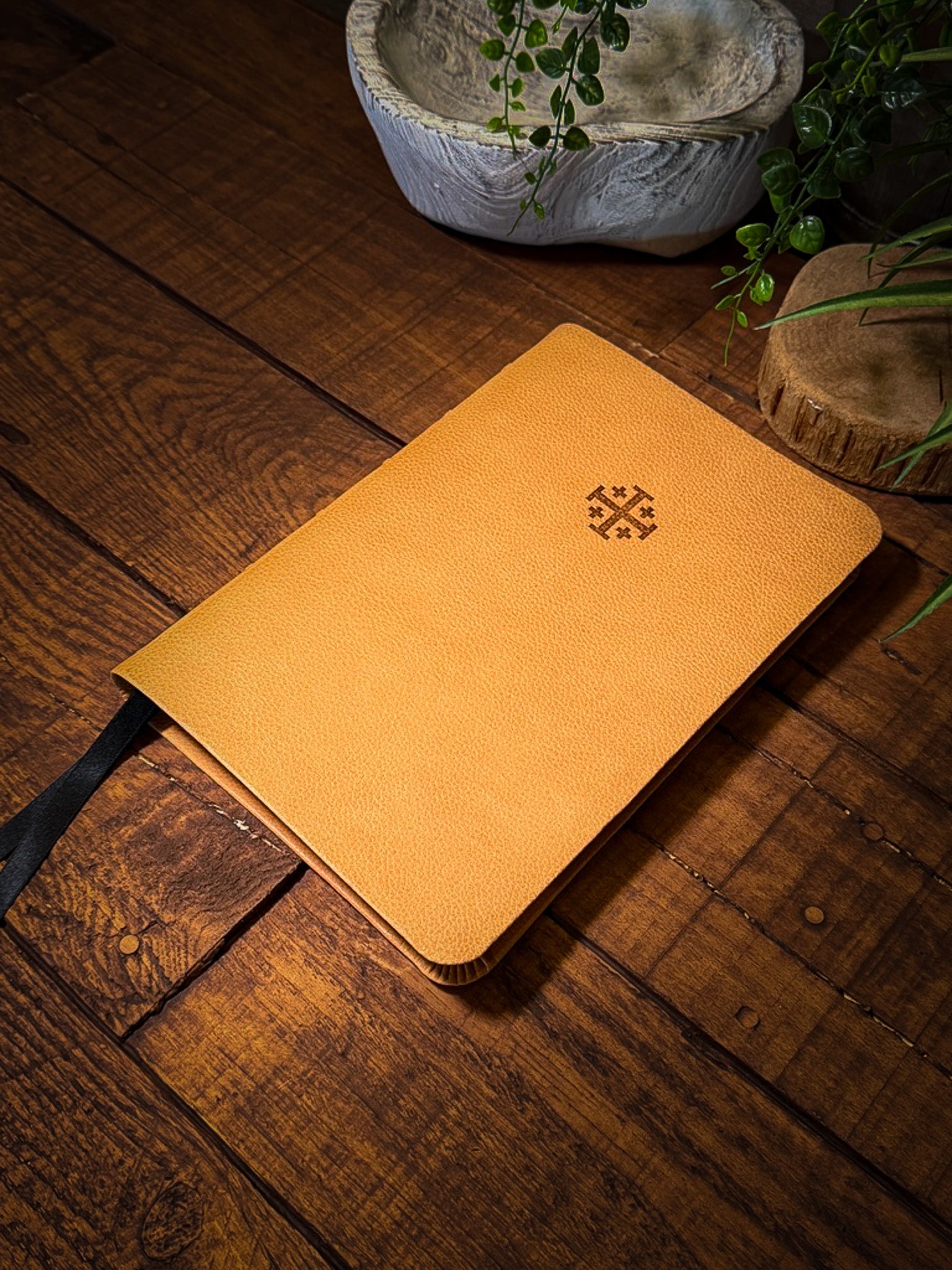The Standard Series | NIV Large Print Thinline Bible Rebinding