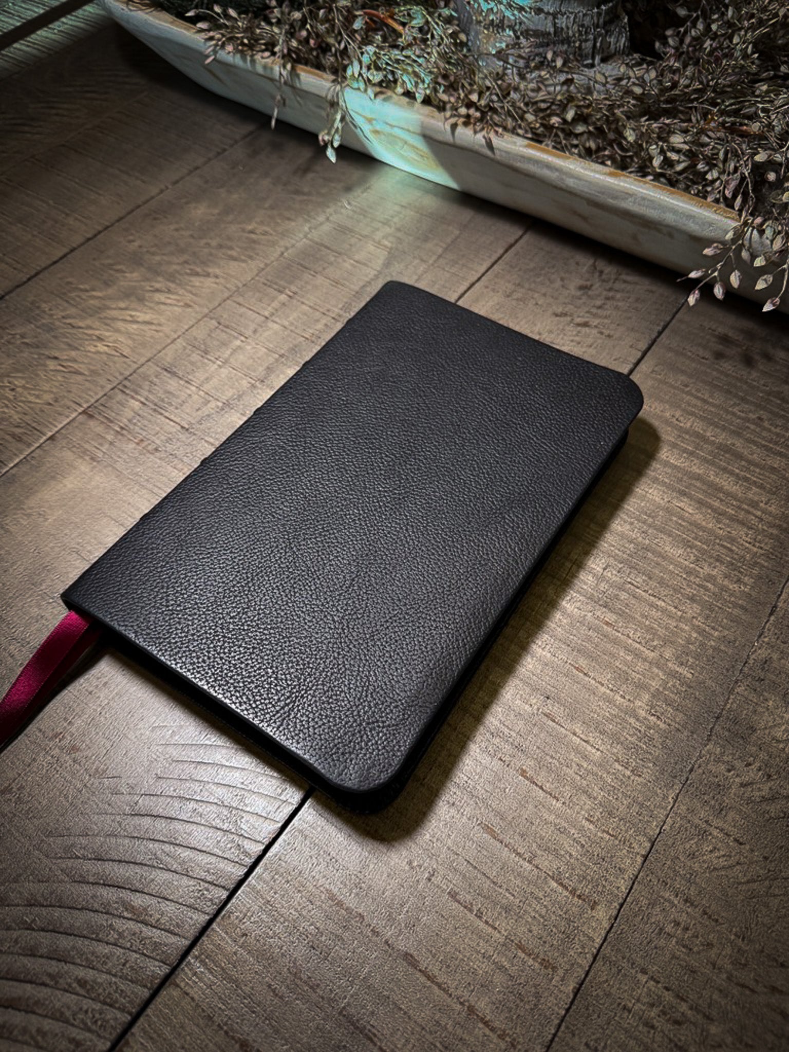The Standard Series | NLT Large Print Thinline Bible Rebinding
